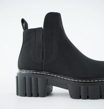 Load image into Gallery viewer, BYRON