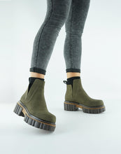 Load image into Gallery viewer, BYRON