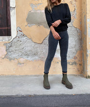 Load image into Gallery viewer, BYRON