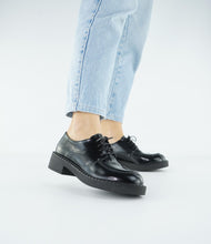 Load image into Gallery viewer, CLOE