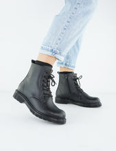 Load image into Gallery viewer, MIKA