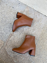 Load image into Gallery viewer, KESSY