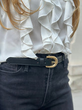 Load image into Gallery viewer, VSI ARIEL Cintura vegan nera mela fibbia bombata oro mezza luna artigianale Made in Italy
