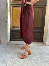 Load image into Gallery viewer, VSI CLIVY Sandali vegan marroni tacco largo cinturino intreccio Made in Italy
