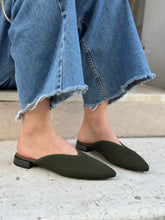 Load image into Gallery viewer, PRIYA
