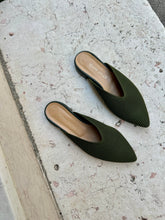 Load image into Gallery viewer, PRIYA
