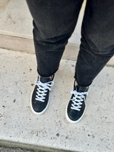 Load image into Gallery viewer, VERA
