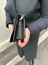 Load image into Gallery viewer, GORI
