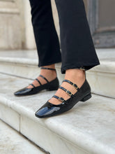 Load image into Gallery viewer, BETH
