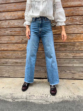 Load image into Gallery viewer, BRISTOL
