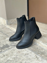 Load image into Gallery viewer, LANNA
