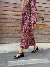 Load image into Gallery viewer, MEGGY
