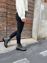 Load image into Gallery viewer, NEVADA
