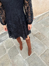 Load image into Gallery viewer, NIA
