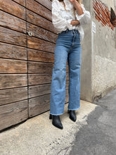 Load image into Gallery viewer, NIAS
