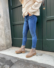 Load image into Gallery viewer, SYDNEY
