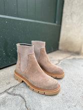 Load image into Gallery viewer, SYDNEY
