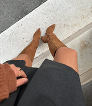 Load image into Gallery viewer, ARY
