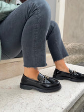 Load image into Gallery viewer, CARDIFF
