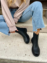 Load image into Gallery viewer, DARGO
