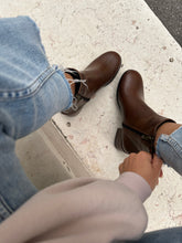 Load image into Gallery viewer, DENA
