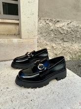 Load image into Gallery viewer, DRESDA
