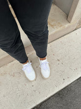 Load image into Gallery viewer, VIGO
