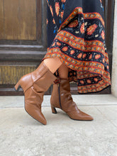 Load image into Gallery viewer, VSI STEFFIE Stivaletto vegan marrone arricciato punta Made in Italy
