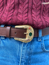 Load image into Gallery viewer, VSI LULLABY Cintura vegan marrone mais fibbia piatta grande lavorata oro artigianale Made in Italy
