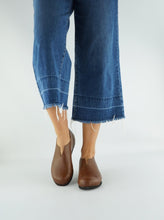 Load image into Gallery viewer, MALVA
