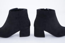 Load image into Gallery viewer, SINNI
