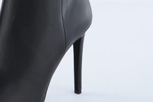 Load image into Gallery viewer, NILA
