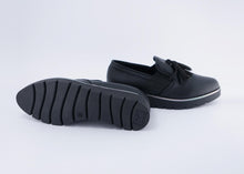 Load image into Gallery viewer, SELLY
