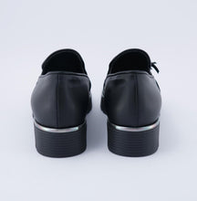 Load image into Gallery viewer, SELLY
