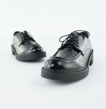 Load image into Gallery viewer, CLOE
