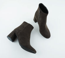 Load image into Gallery viewer, KESSY
