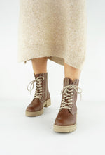 Load image into Gallery viewer, SOFI
