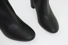 Load image into Gallery viewer, GIL
