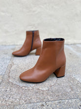 Load image into Gallery viewer, KESSY
