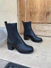 Load image into Gallery viewer, NELA
