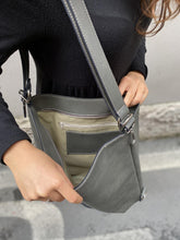 Load image into Gallery viewer, TESSA
